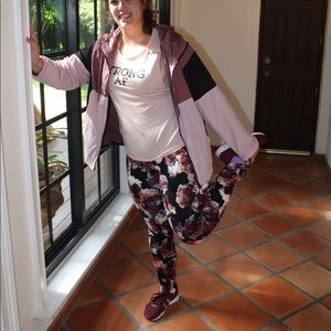 Floral pattern Victoria’s Secret Sport leggings